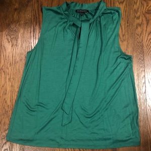 Sleeveless Tie Neck Blouse (Green)